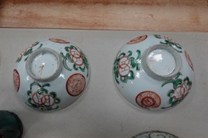 館藏白瓷釉上彩團花紋碗