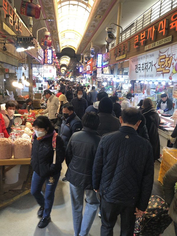 釜田市場：阿珠罵的靈魂與冷靜的熱情