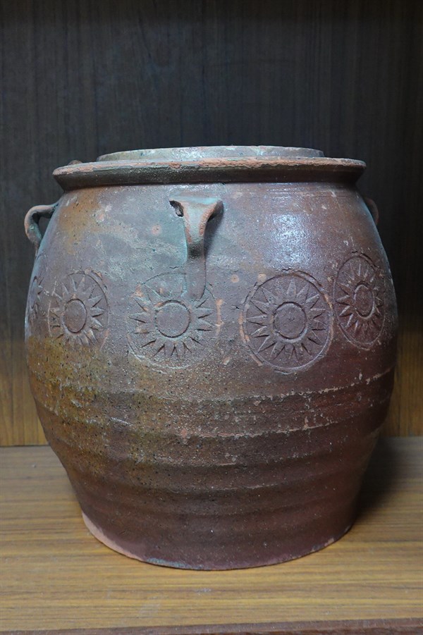 北港高中鄉土文物館館藏文物：陶甕之豬油甕