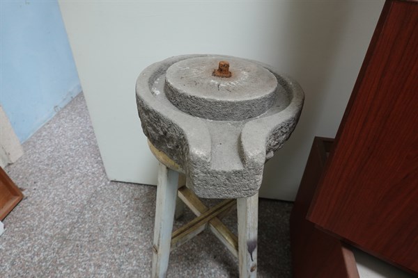 北港高中鄉土文物館館藏文物：石磨組