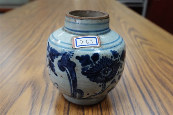 北港高中鄉土文物館館藏文物：青花藥罐