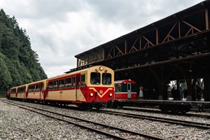 阿里山通車