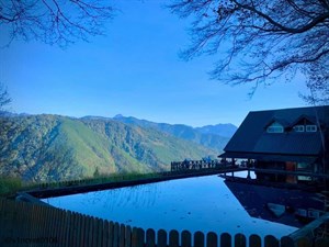 雪山登山口