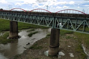 舊曾文溪渡槽橋的桁架