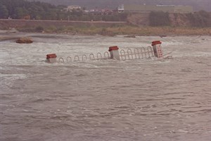 921大地震石岡水壩受損情形