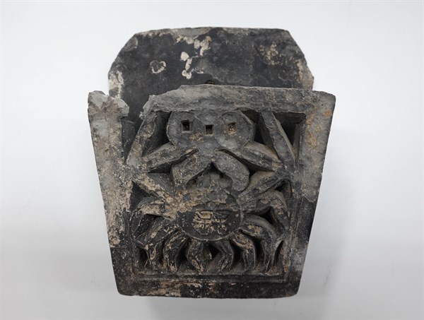 北港高中鄉土文物館館藏文物：陶製筷子籠