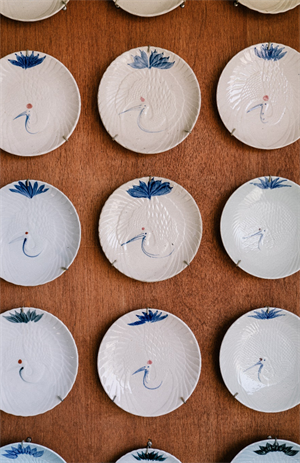 台灣碗盤博物館的鶴紋盤牆面