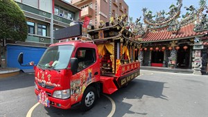 中洲惠濟宮輦宮右前側