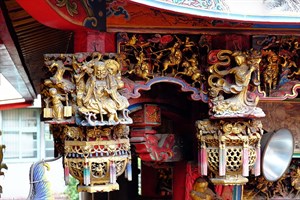 新莊地藏庵正殿雕刻