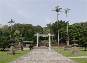 桃園神社鳥居（新）