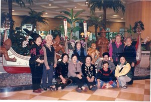 梁馮雁卿(梁寶昇夫人)外出旅遊照