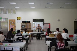 族語與文化生活鑲嵌的故事敘述