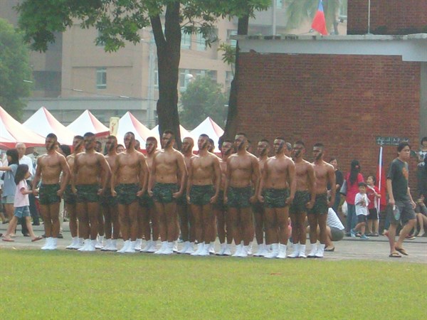 泛白的迷彩---登陸的海軍